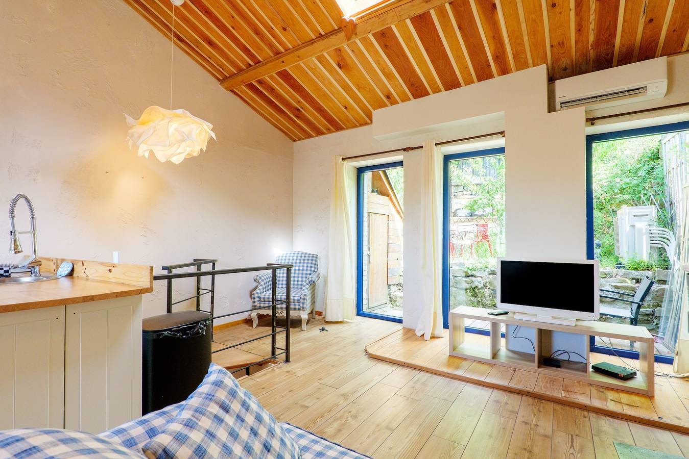 Maison de charme à Saint-Privat avec jardin privé, Wi-Fi et climatisation in Saint-Privat (Ardèche), Parc naturel régional des Monts d'Ardèche