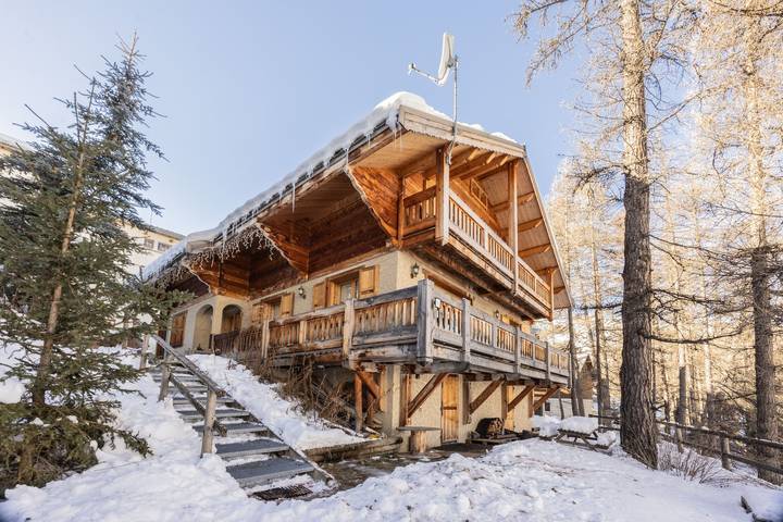 Maison pour 14 personnes, avec Balcon et Jacuzzi ainsi que Jardin et Sauna à Vars
