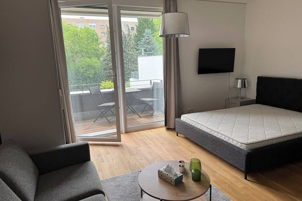 Ganze Wohnung, Premium Apartment mit zentraler Lage & Terasse in Reinickendorf, Berlin