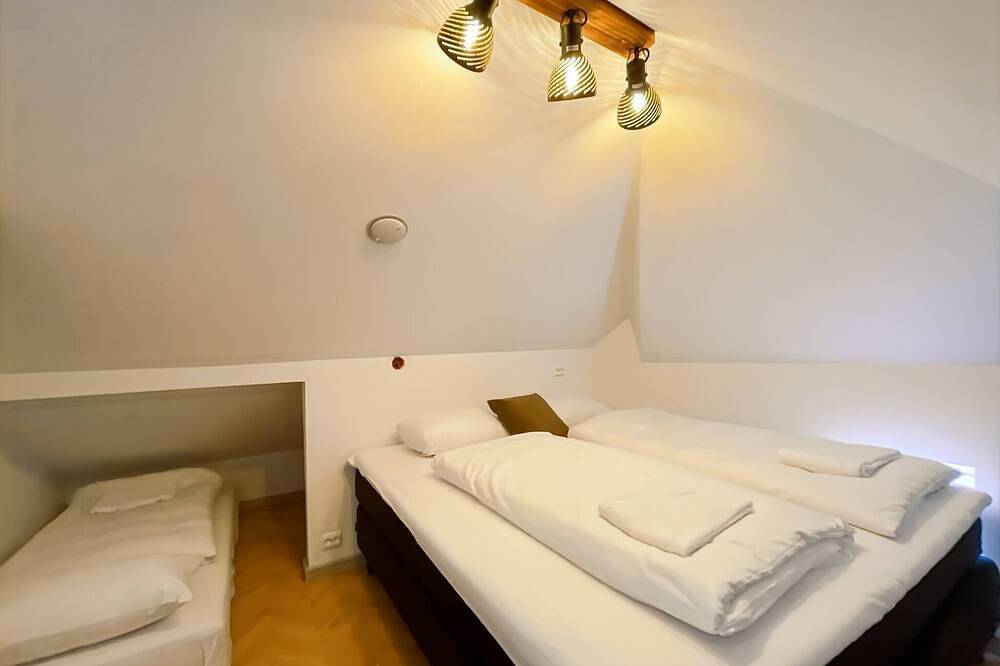 Entire apartment, Nostalgic Nook 27 by Stavanger Bnb in Stavanger