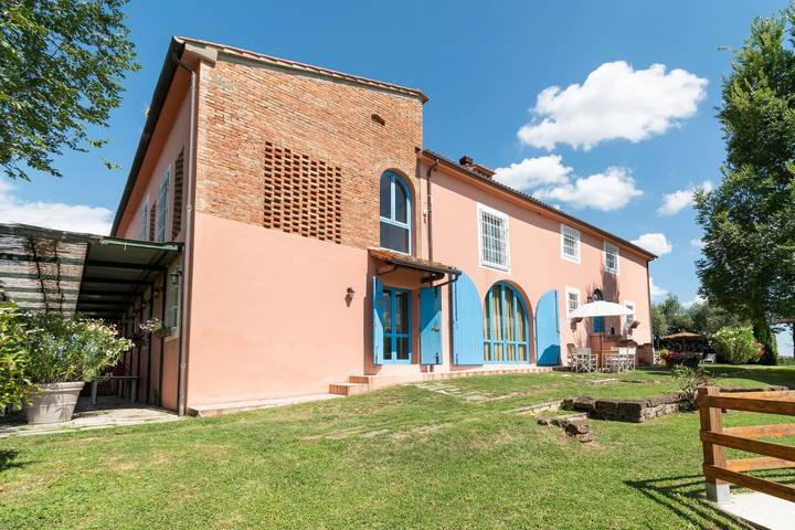 Appartamento per 5 persone, con Terrazza e Giardino a Cerreto Guidi
