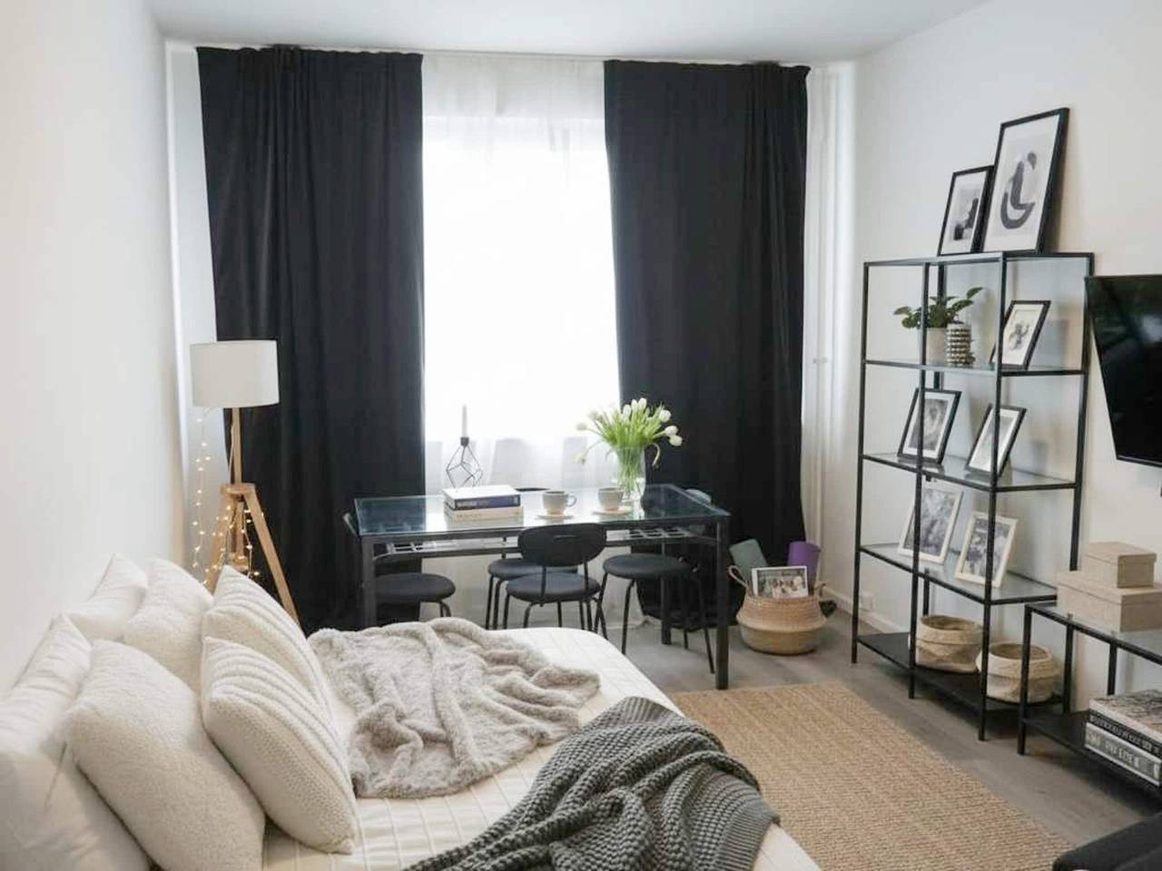 Entire apartment, Sunny Stay in Alexanderplatz in Mitte Berlin, Berlin