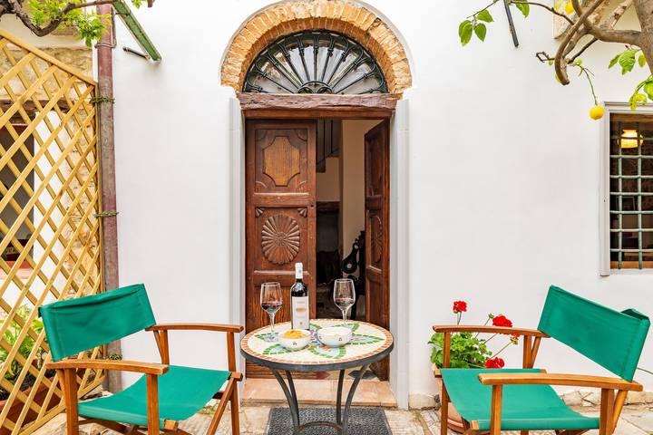 Casa vacanza per 5 persone, con Balcone e Giardino a Baunei
