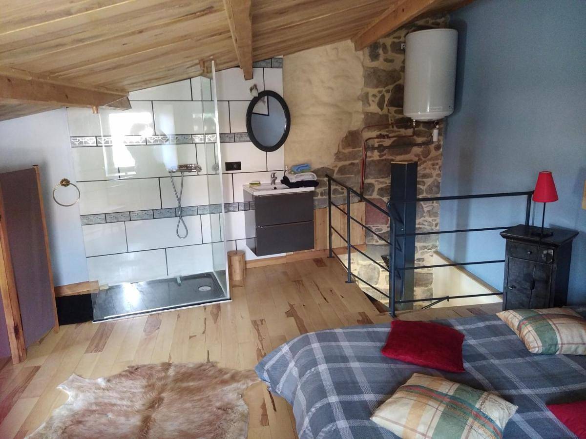 One-Bedroom House in Manglieu, Parc Naturel Régional Livradois-Forez