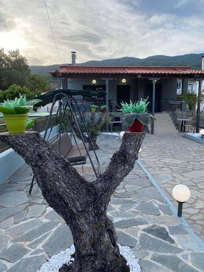 Casa vacanza per 8 persone, con panorama e giardino, con animali domestici - 1