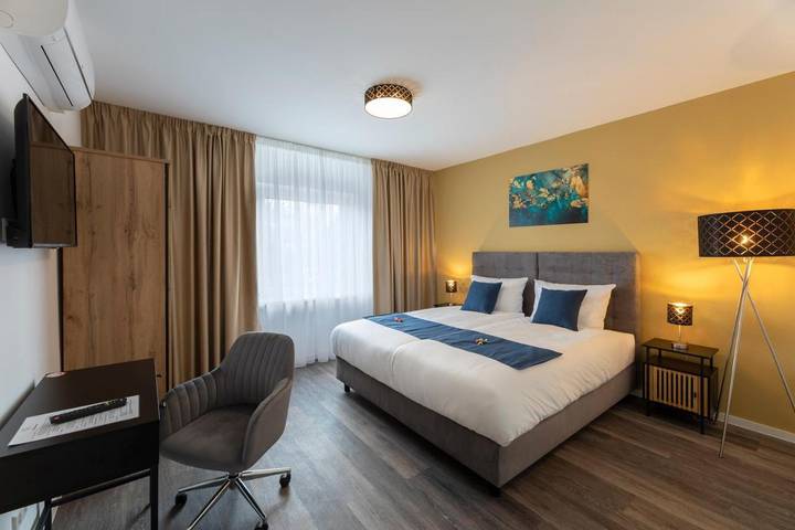 BnB für 2 Personen, mit Ausblick in Hannover