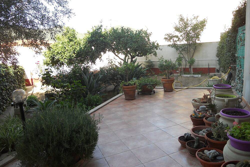 Casa en Teulada para 4 personas a pocos minutos de las hermosas playas. in Teulada (Italia), Provincia de Cagliari