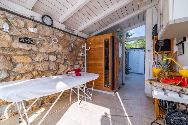 Ferienwohnung für 3 Personen, mit Pool und Sauna sowie Balkon/Terrasse in Novi Vinodolski - 2