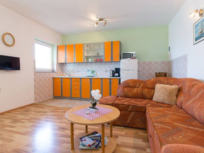 Ferienwohnung für 4 Personen, mit Garten und Pool sowie Terrasse in Senj - 4