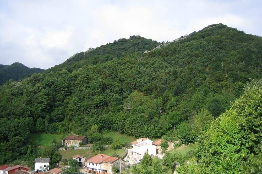 Ganze Wohnung, Parque Natural de Redes. Apartamento Compl. 3 Dormitorios y Espect. Vistas in El Campu, Caso