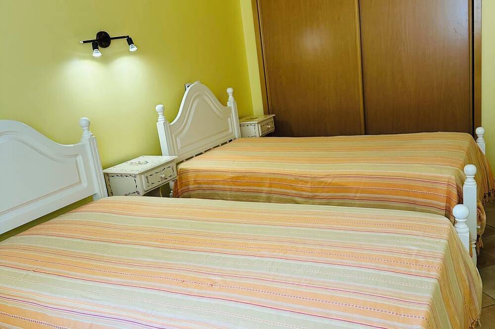 Apartamento entero, Casa Goncalito Planta baja in Bordeira, Parque Natural del Suroeste Alentejano y Costa Vicentina