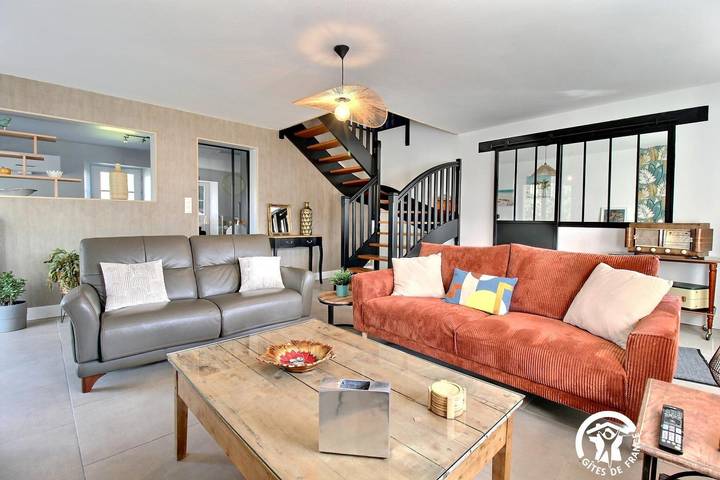 Gîte pour 6 personnes, avec terrasse et jardin