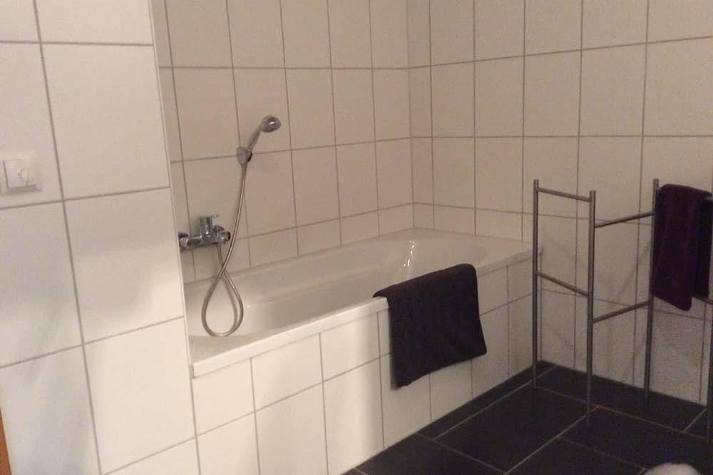 Ganze Wohnung, Barrierefreie Ferienwohnung mit herrlichem Ausblick in Roßbach, Rheinland-Pfalz