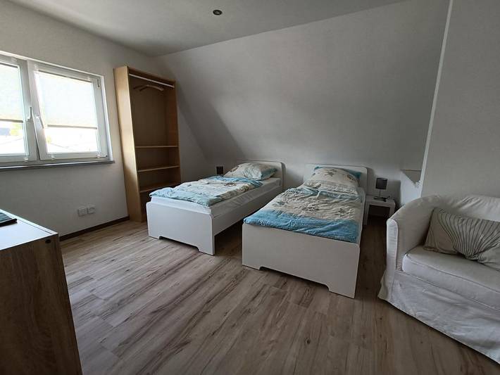 Ferienwohnung für 4 Personen, mit Ausblick und Terrasse sowie Garten in Walldorf - 2