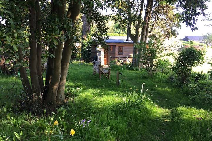 Romantic glamping cabin near beautiful Rye in East Sussex