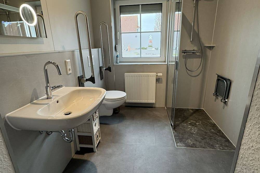 Freistehendes Haus zur Alleinnutzung · Eg exklusiv für 2 Personen · Wallbox in Neßmersiel, Dornum