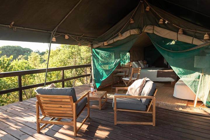 Gîte pour 3 personnes, avec Terrasse et Jardin ainsi que Piscine et Vue dans Troviscais