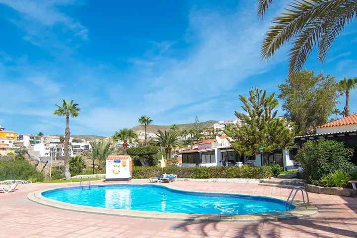 Apartamento de vacaciones para 4 personas, con piscina además de terraza y vistas - 1
