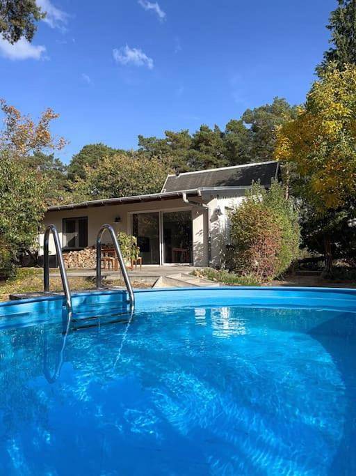 Maison de vacances pour 4 personnes, avec Terrasse et Jardin ainsi que Piscine et Vue dans Treppendorf