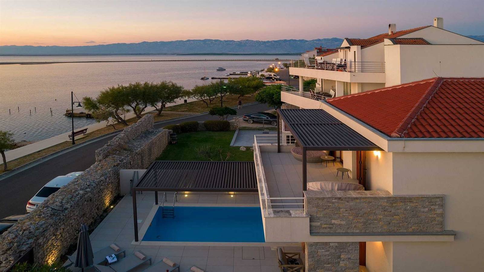 Beautiful luxurious poolside villa in Nin in Nin, Zadar
