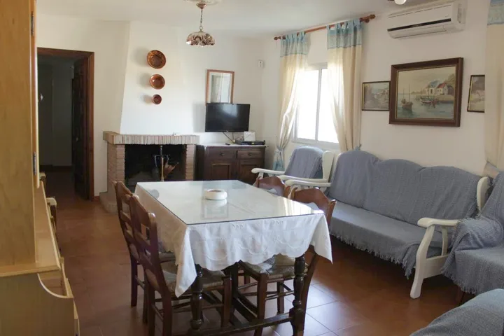 Maison de campagne pour 16 personnes, avec vue ainsi que jardin et piscine, animaux acceptés - 1