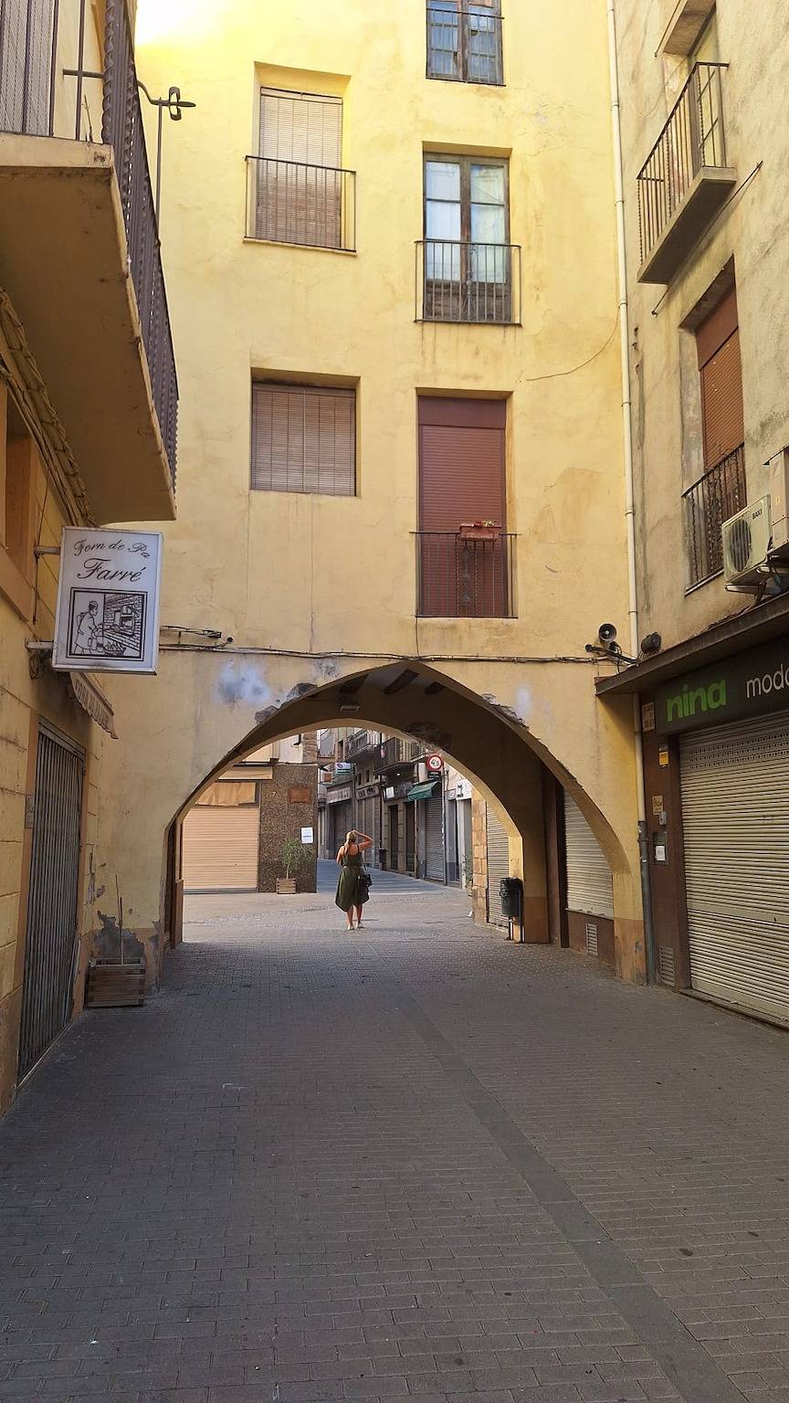 Entire apartment, Apartment 'Pio' with Balcony in Tremp, Spanish Pyrenees
