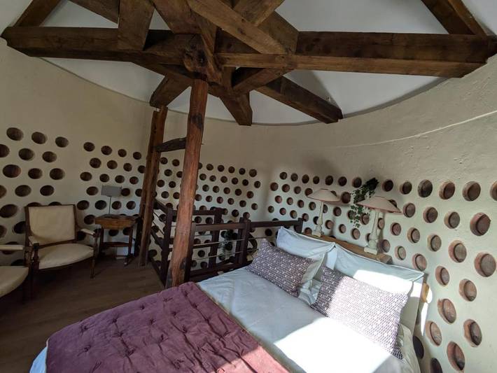 Chambre d’hôte pour 2 personnes, avec jardin ainsi que piscine et vue - 1