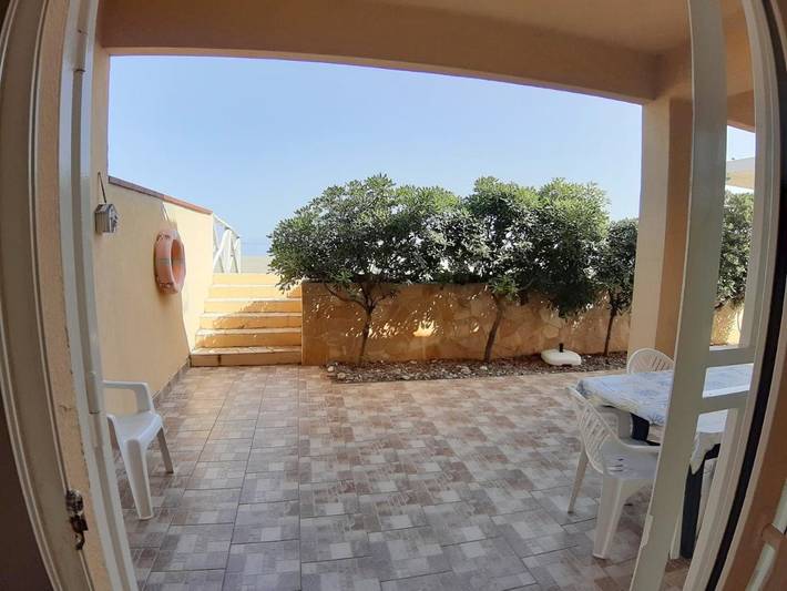 Casa vacanza per 7 persone, con terrazza e panorama, adatto a famiglie con bambini in Terme Vigliatore