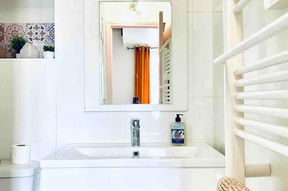 Ganze Wohnung, Jaune · The King Duplex near the Castle Fontainebleau in Fontainebleau, Seine-et-Marne