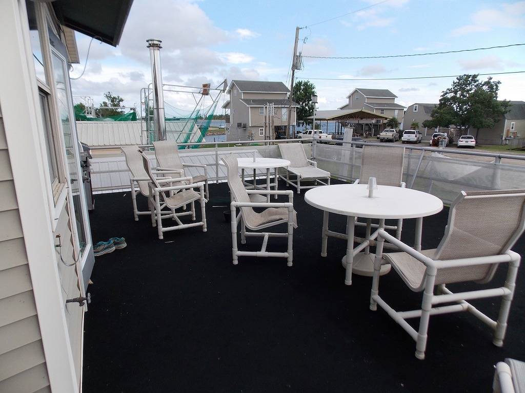 House Boat for 12 Guests in Lafitte, Louisiana