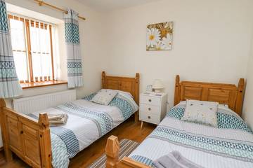 Glamping for 4 People in Ceredigion, Mid-Wales, Photo 4