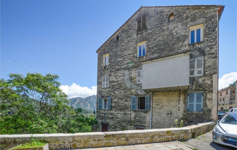 Ganze Ferienwohnung, Gemütliche Wohnung in der Nähe des Stadtzentrums mit Blick auf den Fluss in Ghisoni, Regionaler Naturpark Korsika