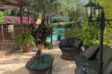 Gîte pour 6 personnes, avec balcon et jardin, animaux acceptés à Eccica-Suarella