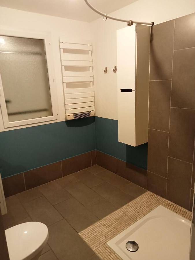 Two-Bedroom House in Issac, Périgord Pourpre