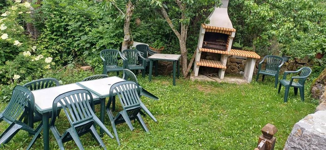 Casa rural para 6 personas, con jardín, Se admiten mascotas en Liébana - 2