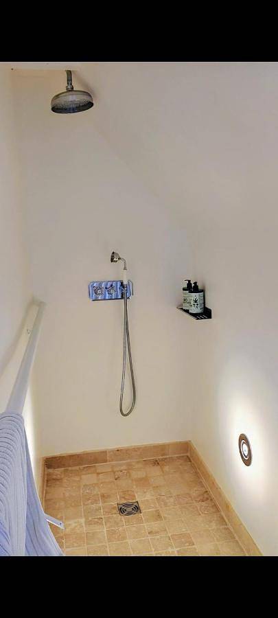 Location de vacances pour 3 personnes, avec vue ainsi que terrasse et jardin à Ploubazlanec - 4