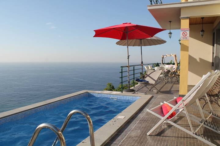 Perched above village, ocean views | Jardim Mar in Pináculo, Ponta do Sol