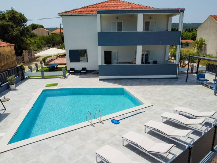 Ferienwohnung für 6 Personen, mit Terrasse und Pool sowie Garten auf Pasman - 2