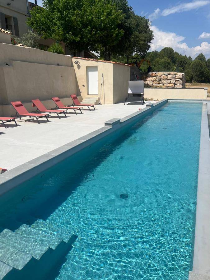 Appartement de vacances pour 4 personnes, avec piscine et vue, animaux acceptés