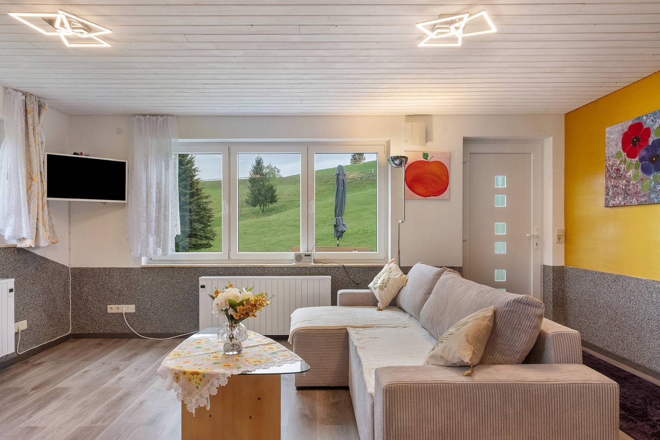 Ganze Wohnung, Ferienwohnung 'Im Grünen' mit Bergblick, Privatem Garten und Wi-Fi in Hofsgrund, Oberried