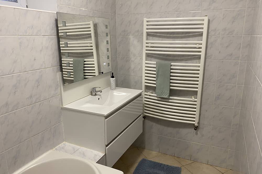 Appartement entier, Maison proche Lyon - Centrale Bugey in Dagneux, Ain