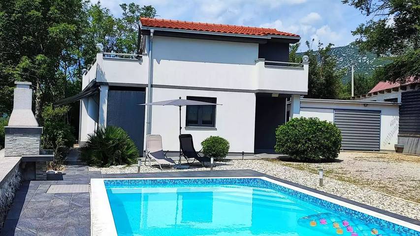 Vakantiehuis voor 6 personen, met zwembad en tuin - 1