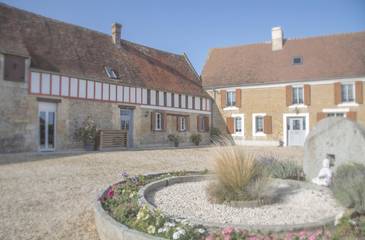 Gîte pour 3 personnes, avec jardin dans Saint-Pierre-en-Auge