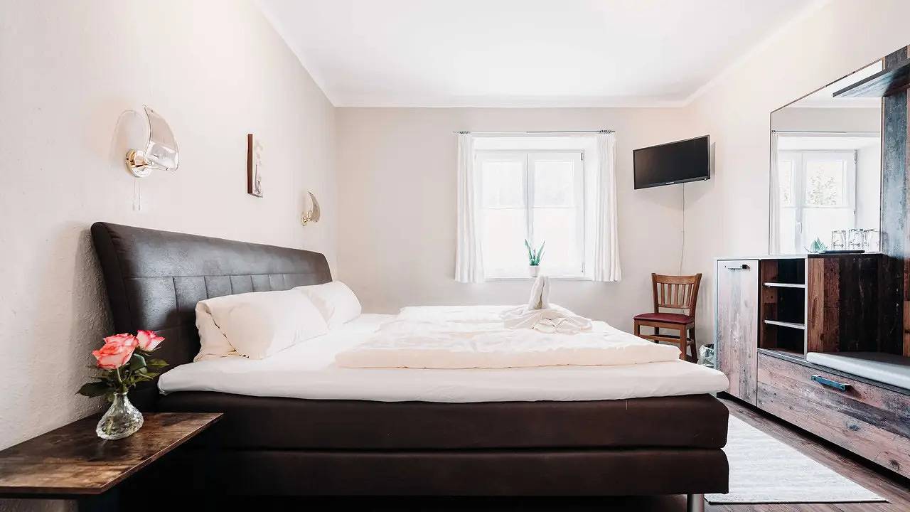 Doppelzimmer für 2 Personen in Laufen in Laufen, Rupertiwinkel