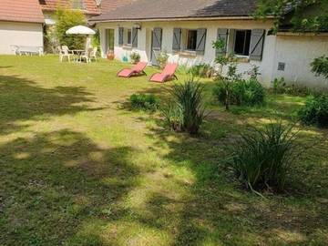 Location de vacances pour 5 personnes, avec terrasse et jardin à Millançay