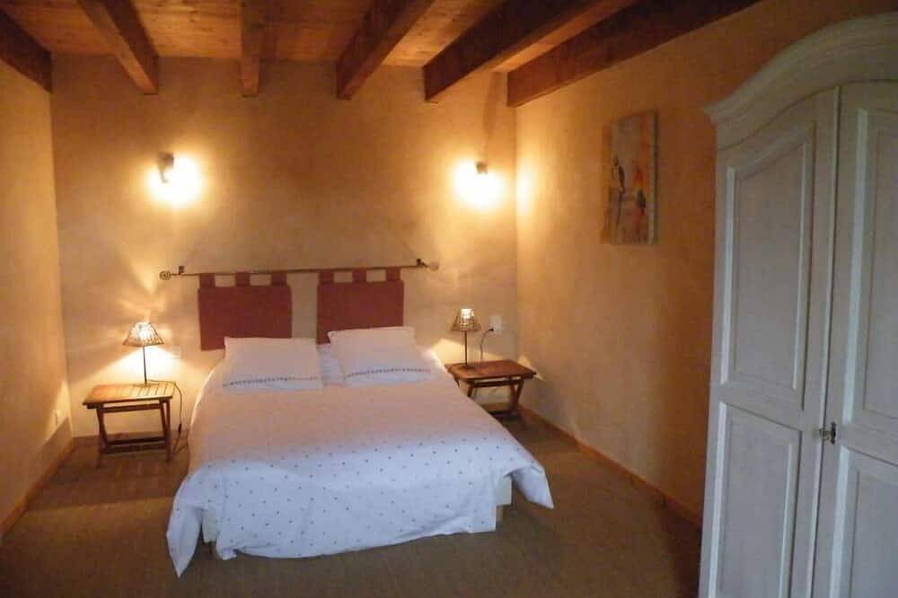 Ancien corps de ferme rénové in Château-Guibert, Région de La Roche-sur-Yon