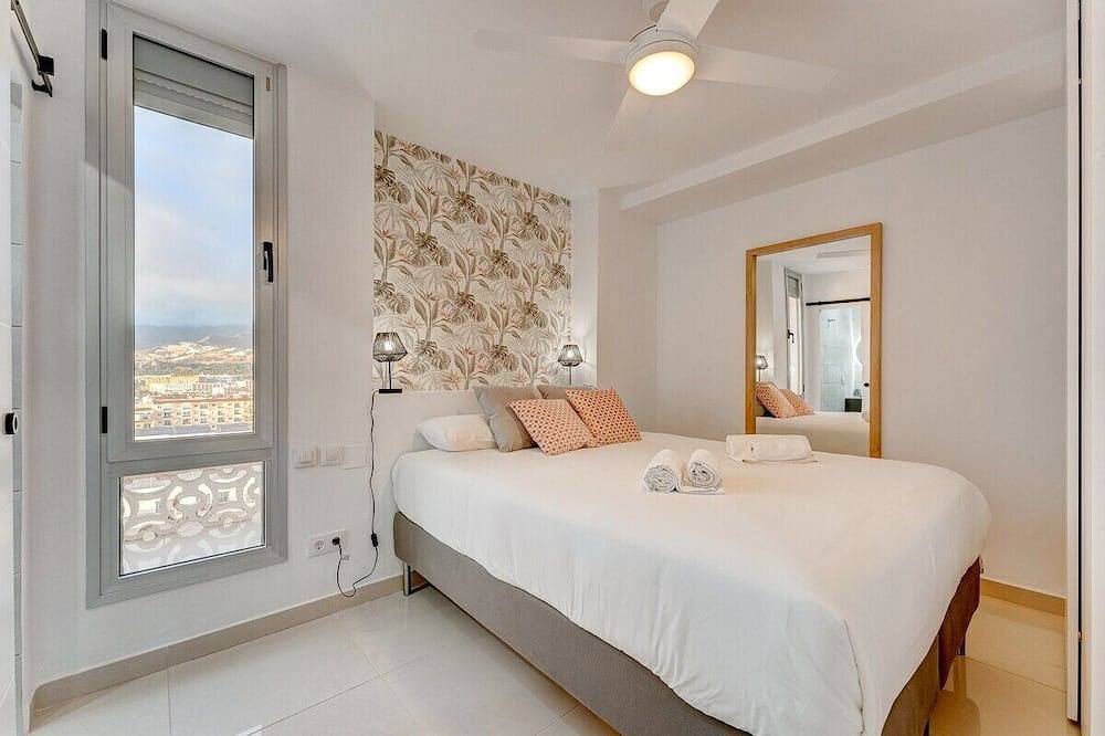 Entire apartment, Las Americas Panoramic View in Playa de las Américas, Arona