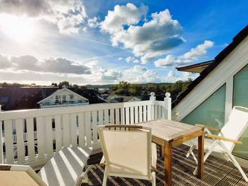 Ferienwohnung für 2 Personen, mit Seeblick und Sauna sowie Ausblick und Terrasse in Binz