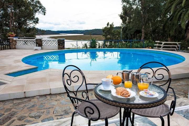 Casa rural para 8 personas, con Terraza además de Jardín y Piscina en Vila Nova de Milfontes