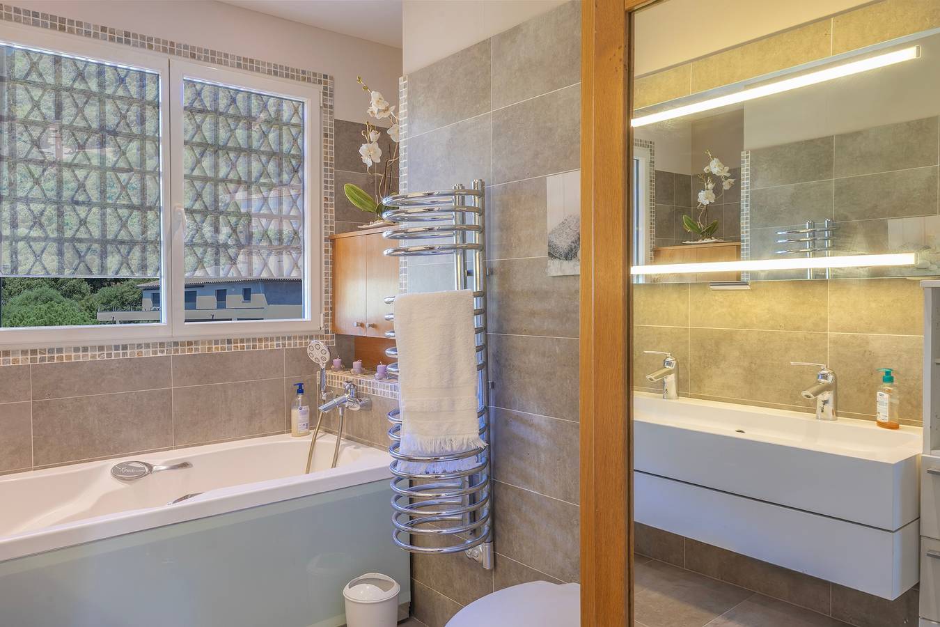 Appartement entier, Le Nid de Bastia - Bel appt avec balcon et vue mer in Ville-di-Pietrabugno, Cap Corse